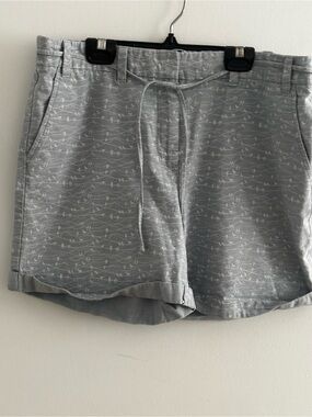 3 for $15😍 Talbots Cotton Shorts Light Blue Birds on a Wire